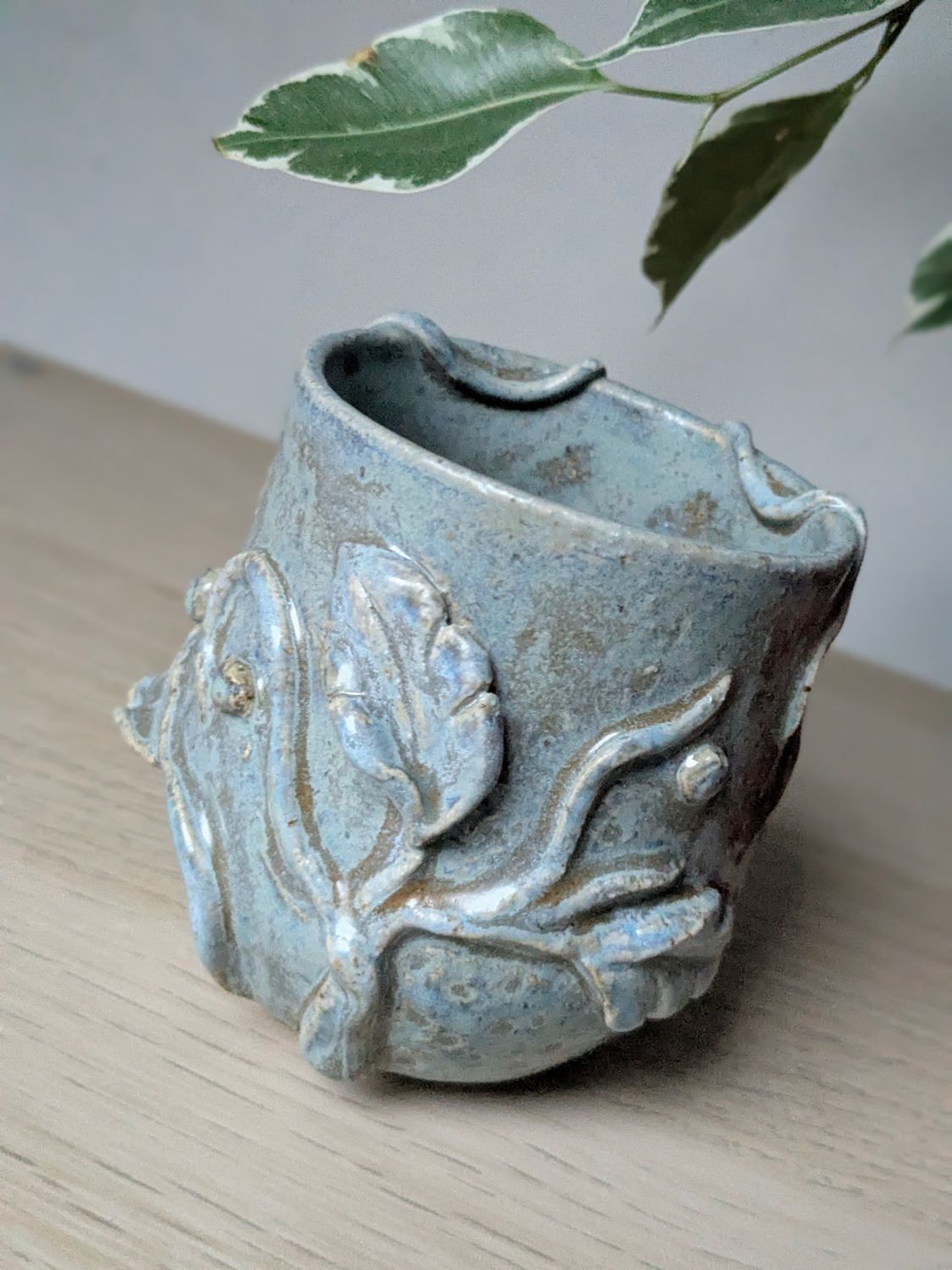 Texurised cup