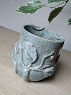 Texurised cup