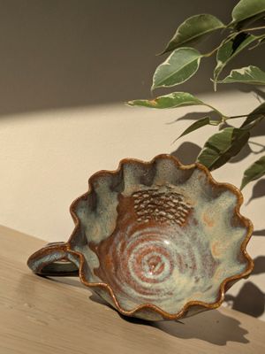 Flower rimed mountaineer mug