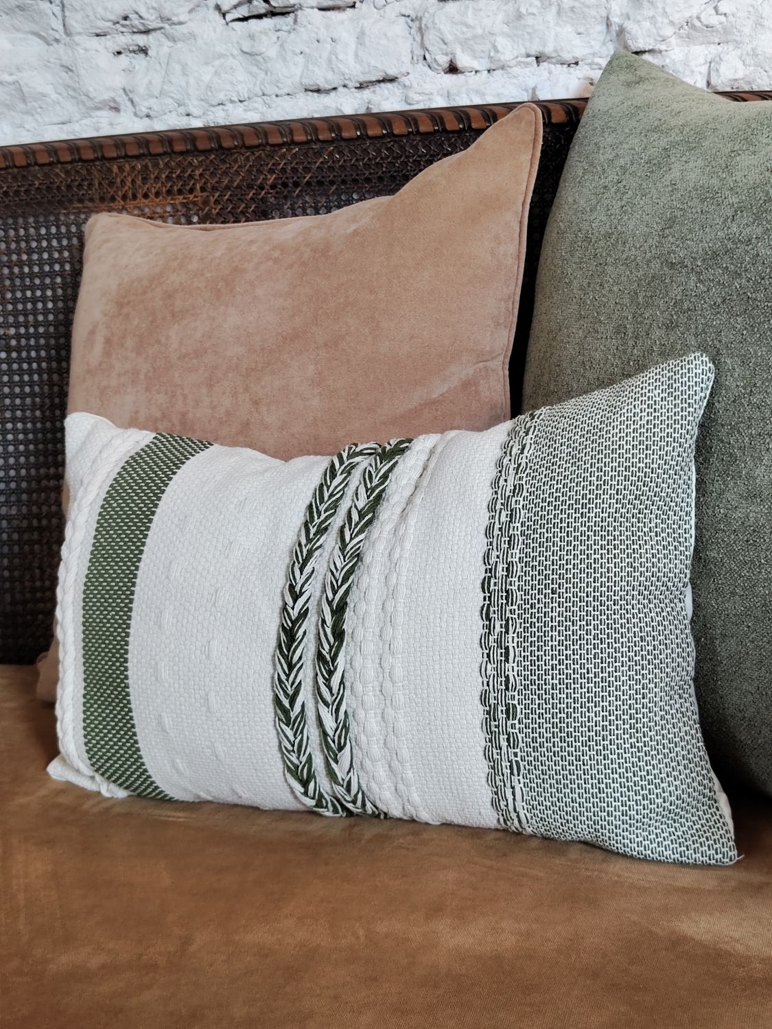 Almohadon trenza crema verde