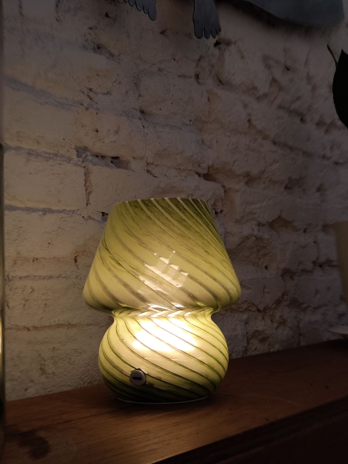 Lampara de Mesa LED Inalámbrica de Vidrio Verde