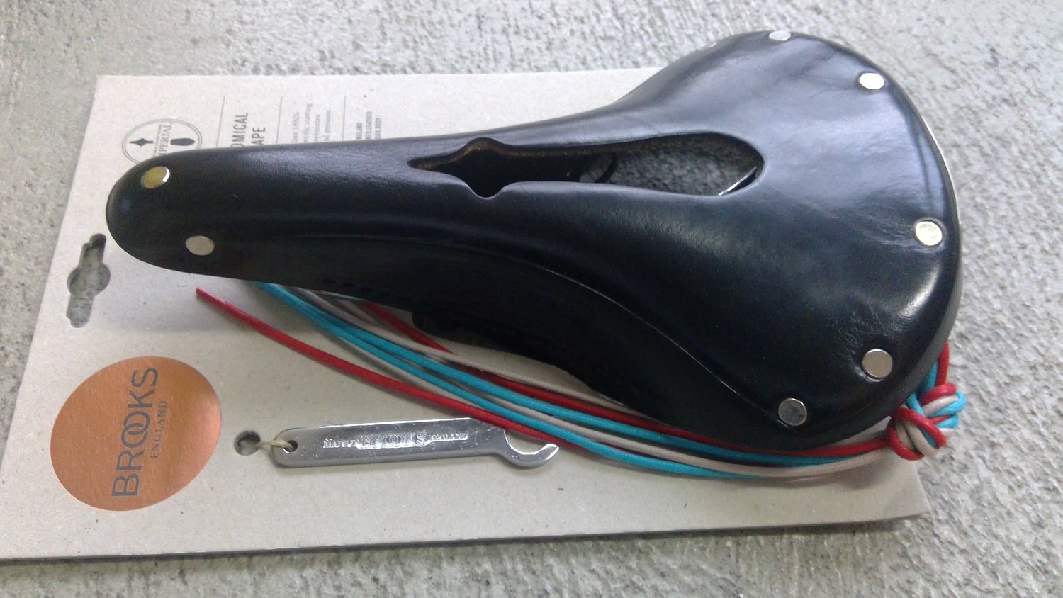 Brooks B17