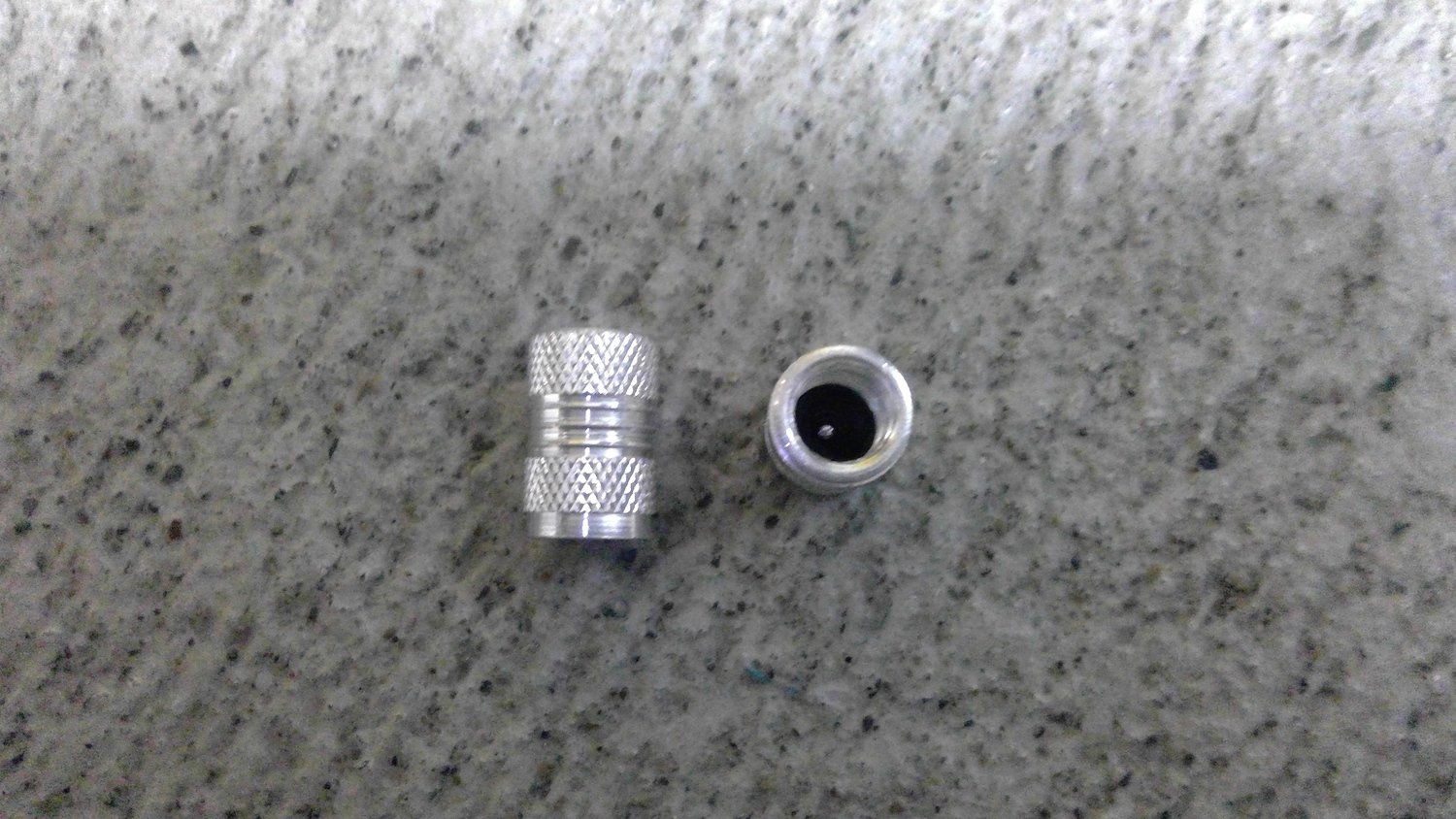 Ventilkappen Schrader Alu eloxiert gerade Silber 1Paar