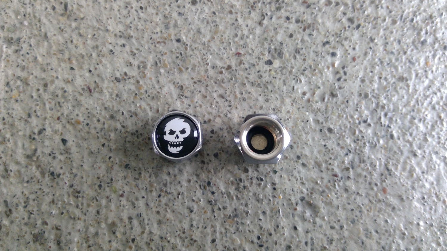 Ventilkappen Schrader Totenkopf verchromt