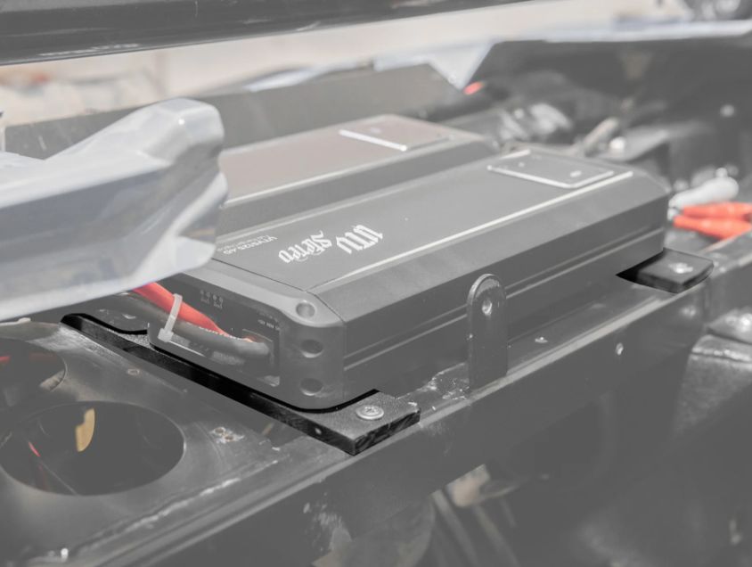 &#39;14-&#39;18 RZR® Amplifier Straps (Pair)