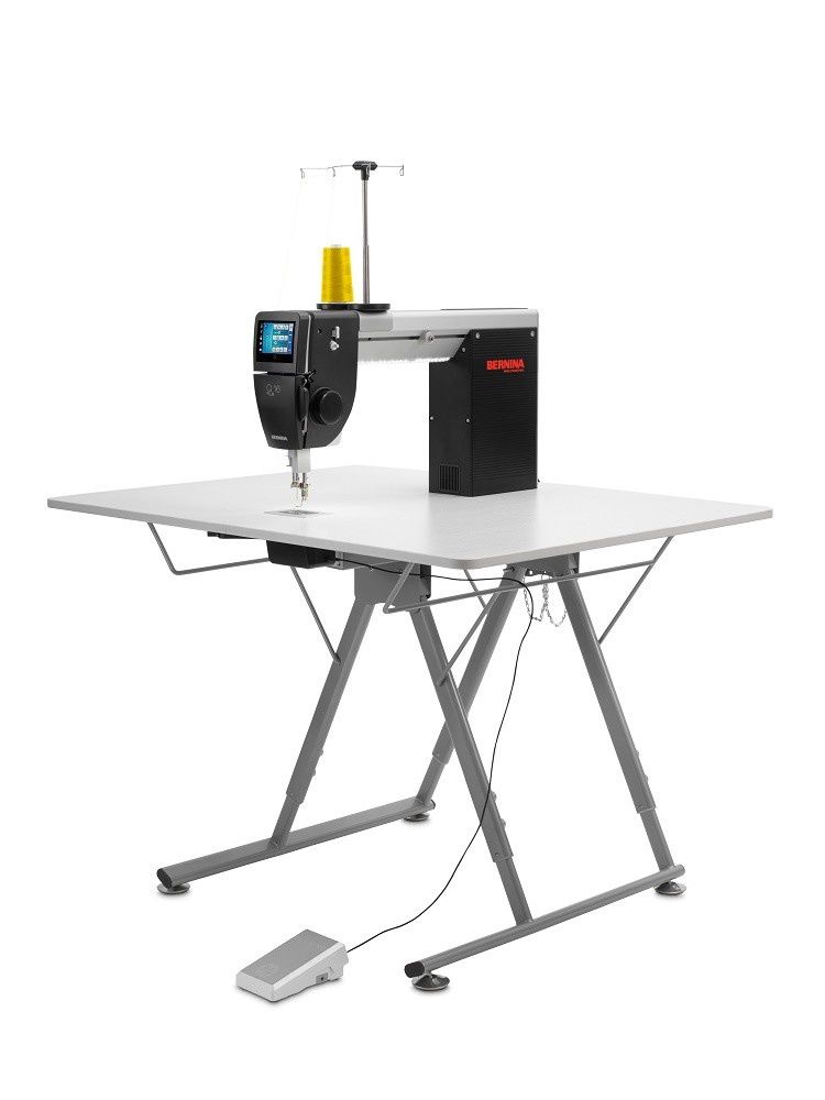 BERNINA Q16+ on Horn Adjustable table