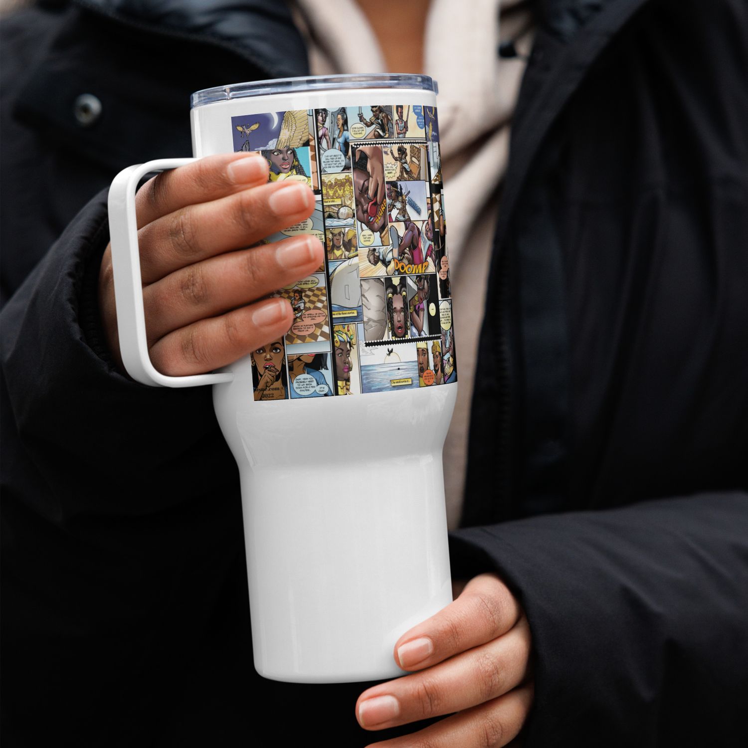 Travel mug with a handle