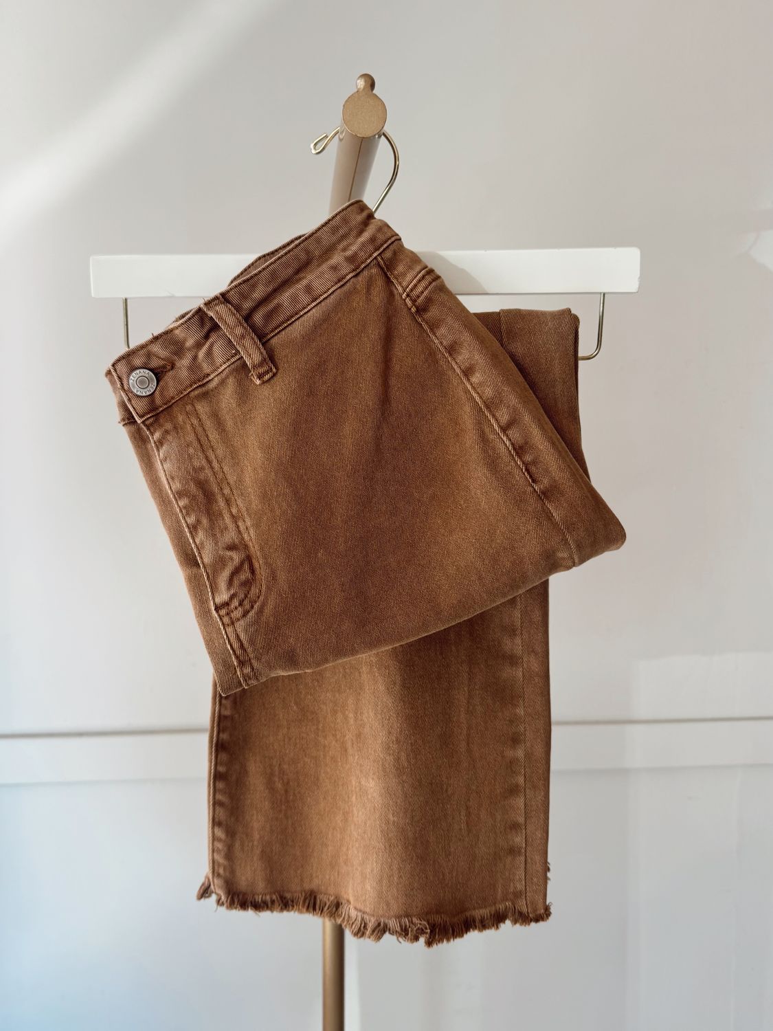 Clay Frayed Hem Pant