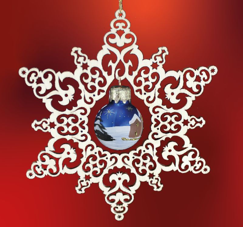 Weihnachtsstern mit Glaskugel – filigrane Weihnachtsdekoration