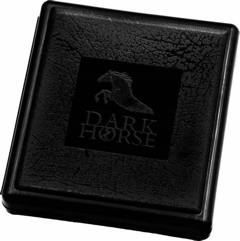 Plastikowa Papierośnica Pudełko na Papierosy Etui Dark Horse CZARNA