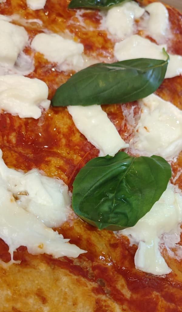 Pizza margherita