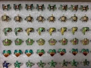 PETITE BAGUE D'ÉMOTION INCURVÉE