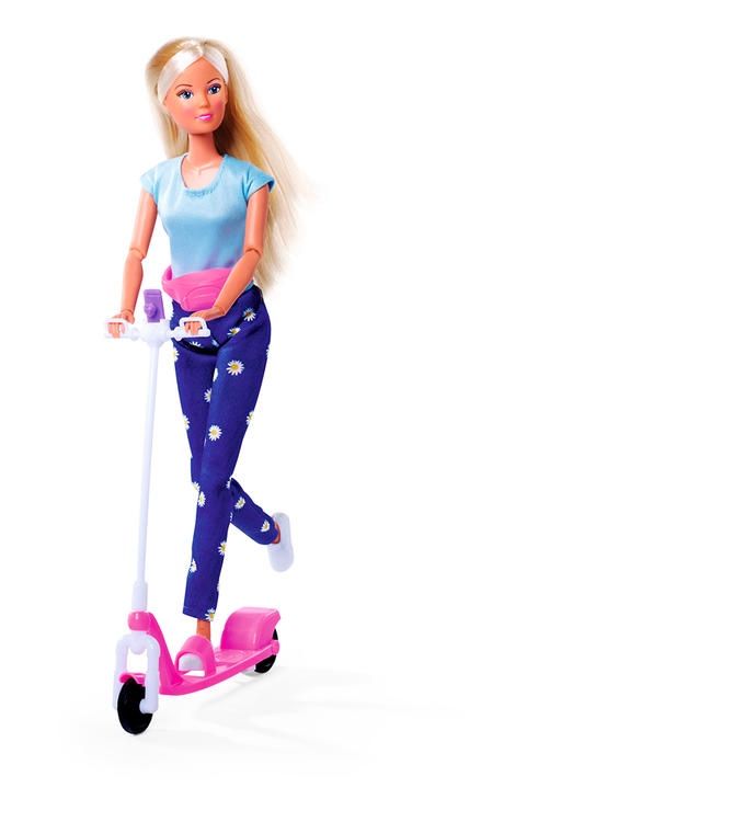 STEFFI PLAISIR À TROTTINETTE