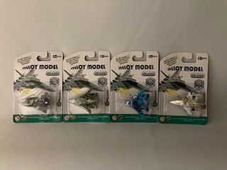 MINI AVION MILITAIRE AVEC RÉTRO-FRICTION