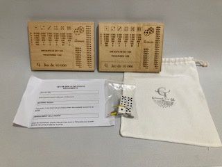 JEU DE 10 000 EN BOIS FAIT À LA MAIN RÉGIONAL