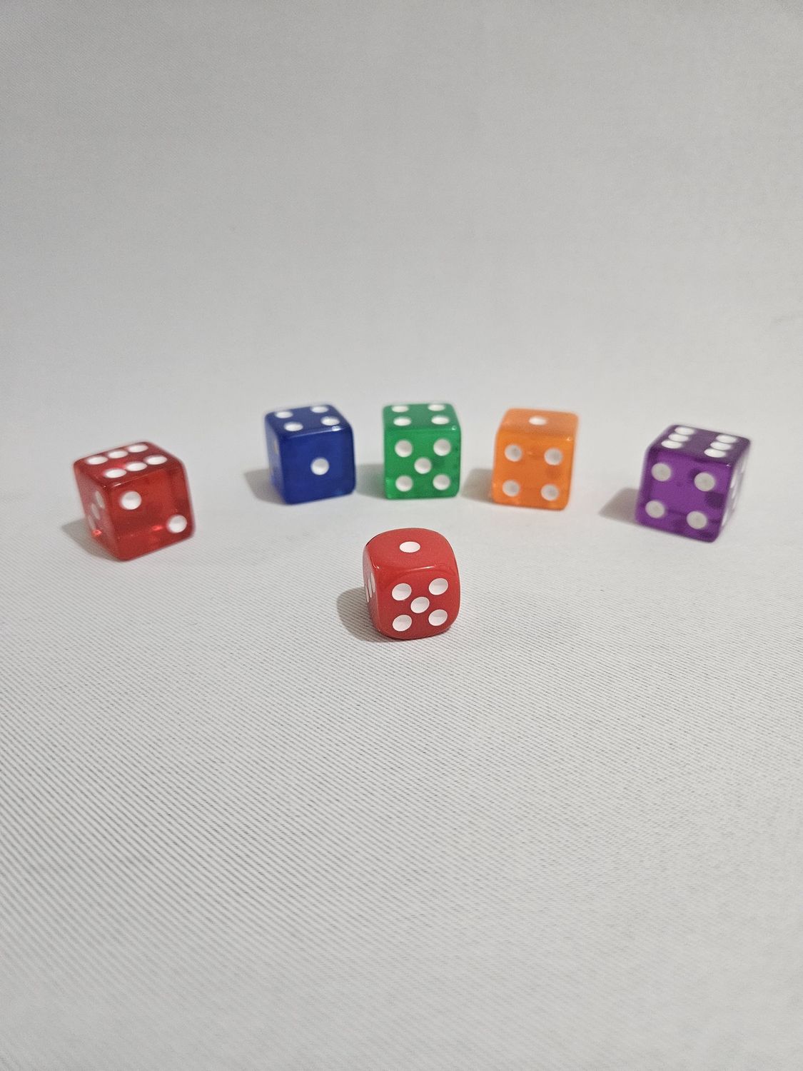 DÉ 6 FACES  20MM TRANSLUCIDE