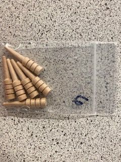 6 CHEVILLES DU JEU DE 12X12 DÉCO WOOD