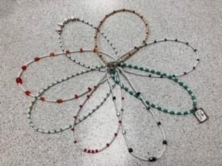 Collier fait a la main