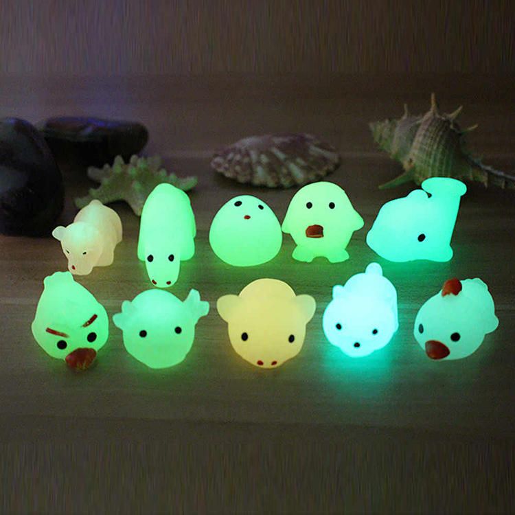 Gros mochi illumine dans le noir