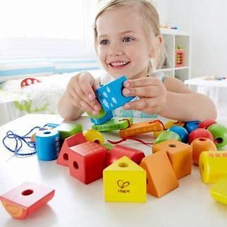 Perles à enfiler Hape