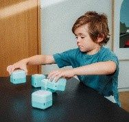 TOKIDOS - PLAYCUBE CONSOLE (AVEC 3 JEUX 3 À 5 ANS)