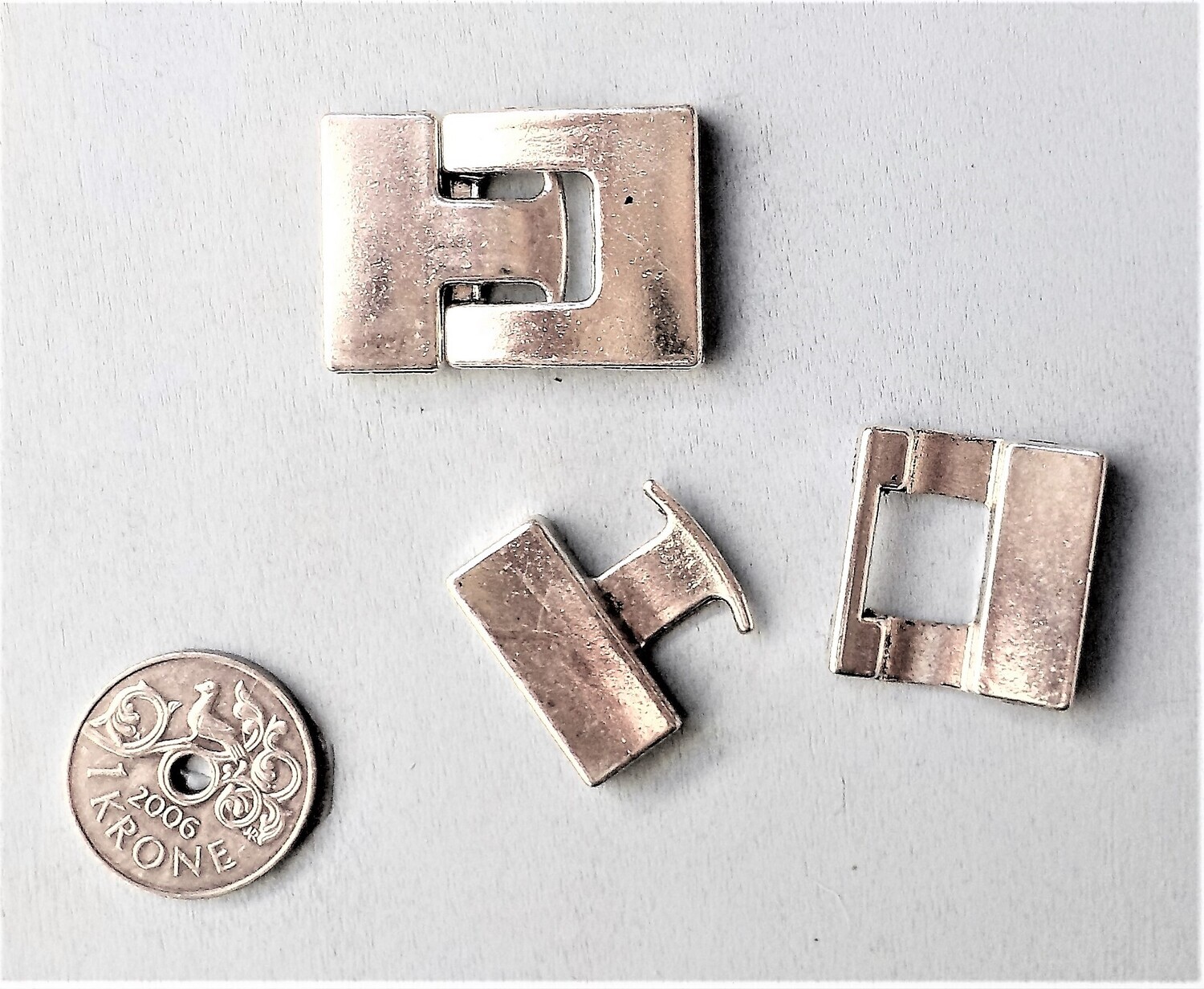 Buckle clasp