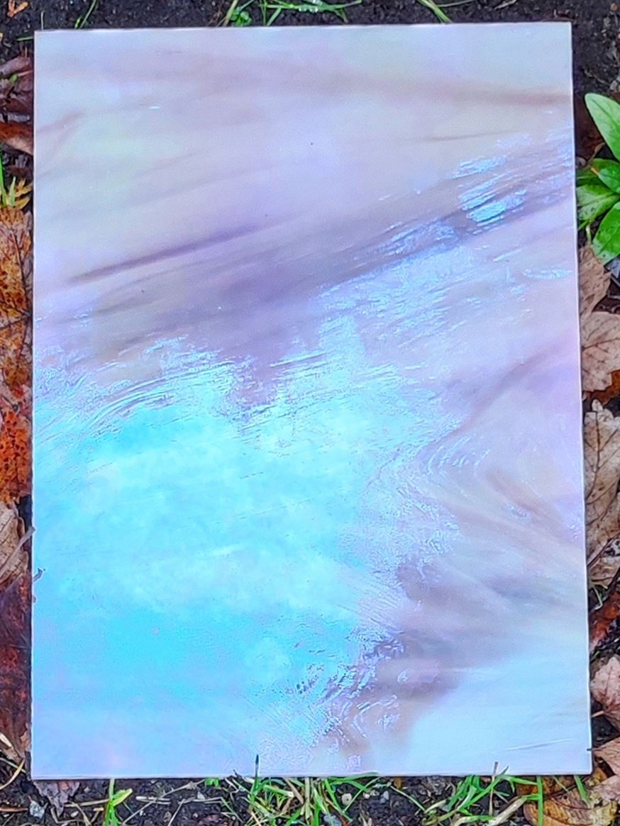 Spectrum Light Purple / White Iridescent