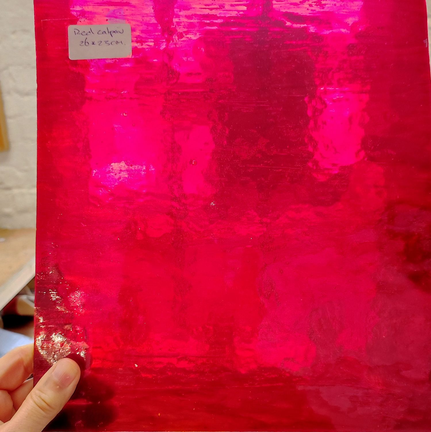 Red Streaky transparent Catspaw