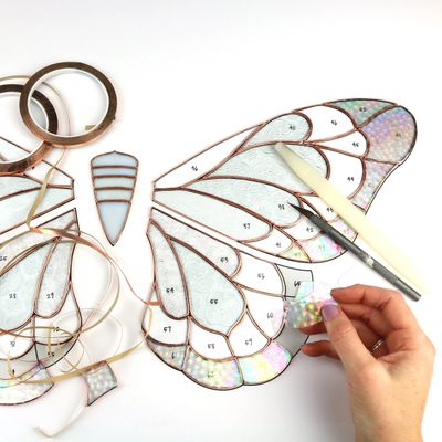 Kicking Glass : A Creative Guide to Stained Glass Craft