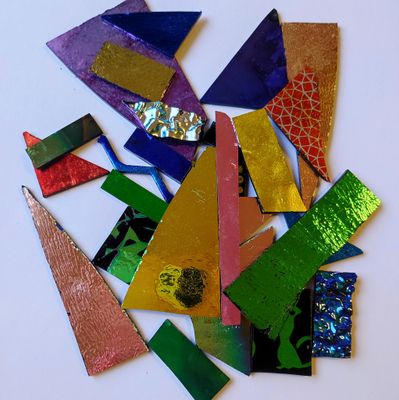 COE90 Dichroic on Black Scrap bits 80gram