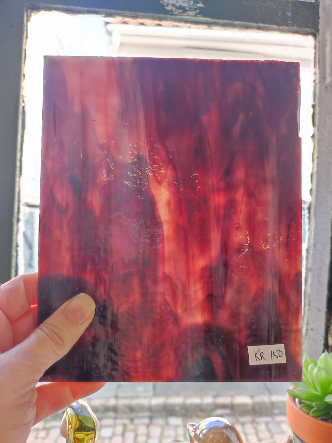 Burgundy/White Mottled Opal