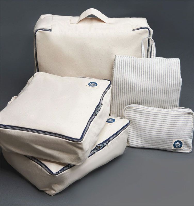 TRAVEL KIT