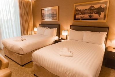 4 person room