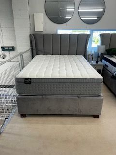 Natures Finest Mattress - 5ft (FLOOR MODEL!)