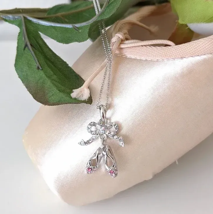 ADS501 POINTE SHOE NECKLACE