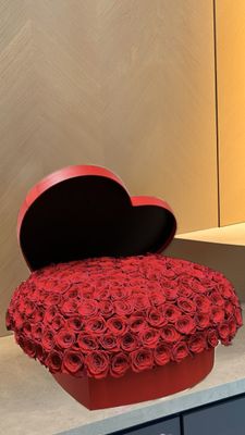 Oversized heart-shaped red box with premium red roses and open lid – luxury flower delivery Miami &amp; Naples