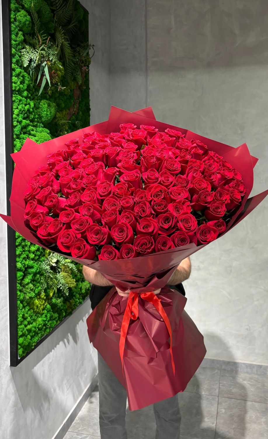 JTF Long Stem Roses 100+