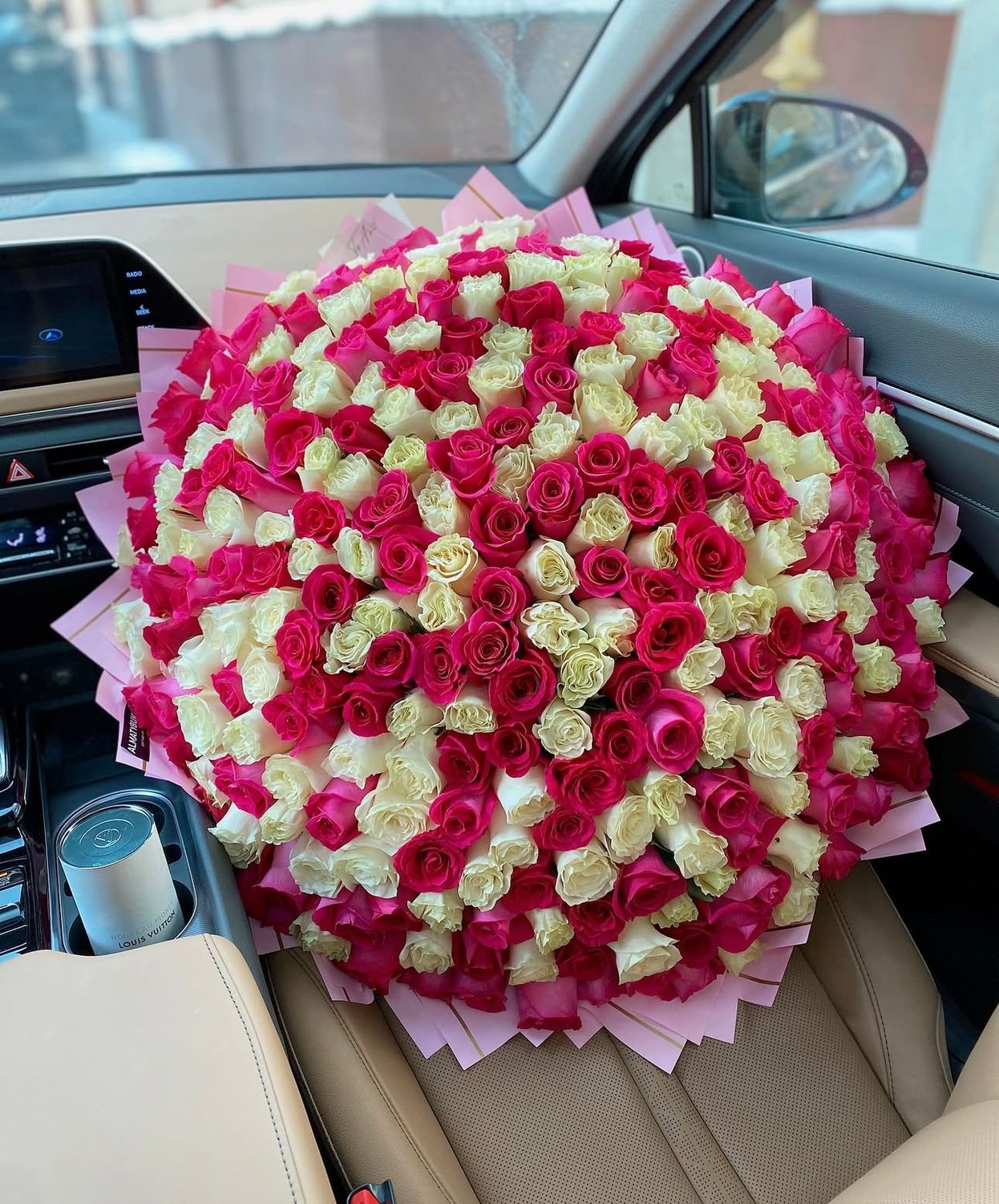 Large Rose Bouquet – White &amp; Hot Pink Mix