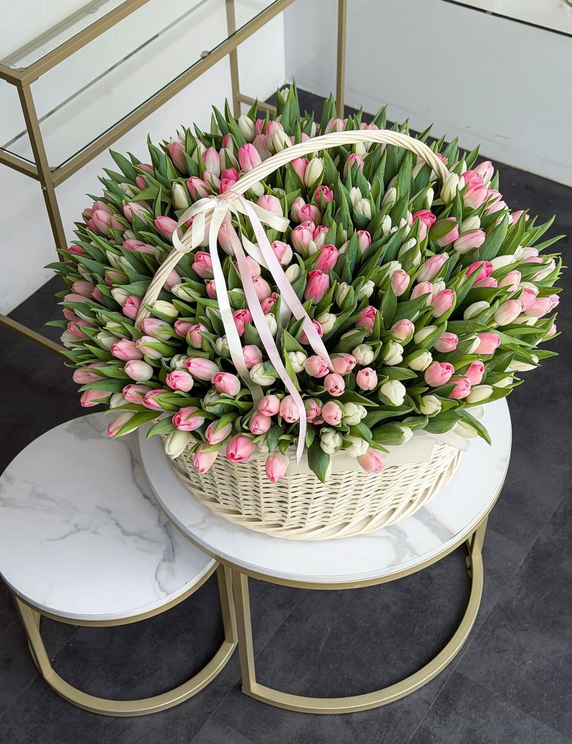 300 fresh tulips in luxury basket – premium tulip delivery Miami / Naples
