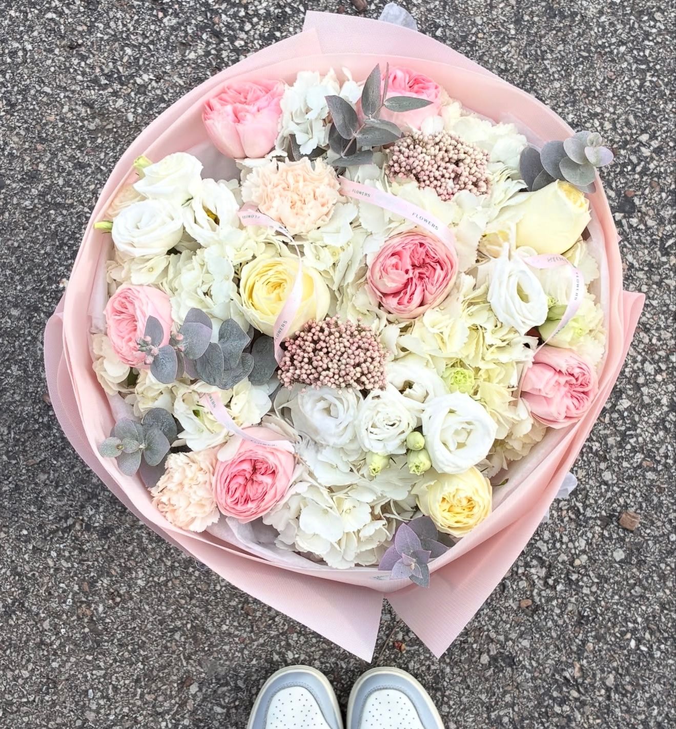 Elegant pastel bouquet in box same day delivery Fort Myers
