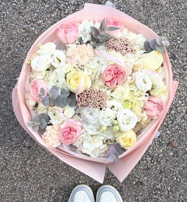 Elegant pastel bouquet in box same day delivery Fort Myers
