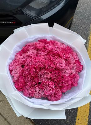 Elegant rose arrangement for romantic gift delivery in Naples Florida
