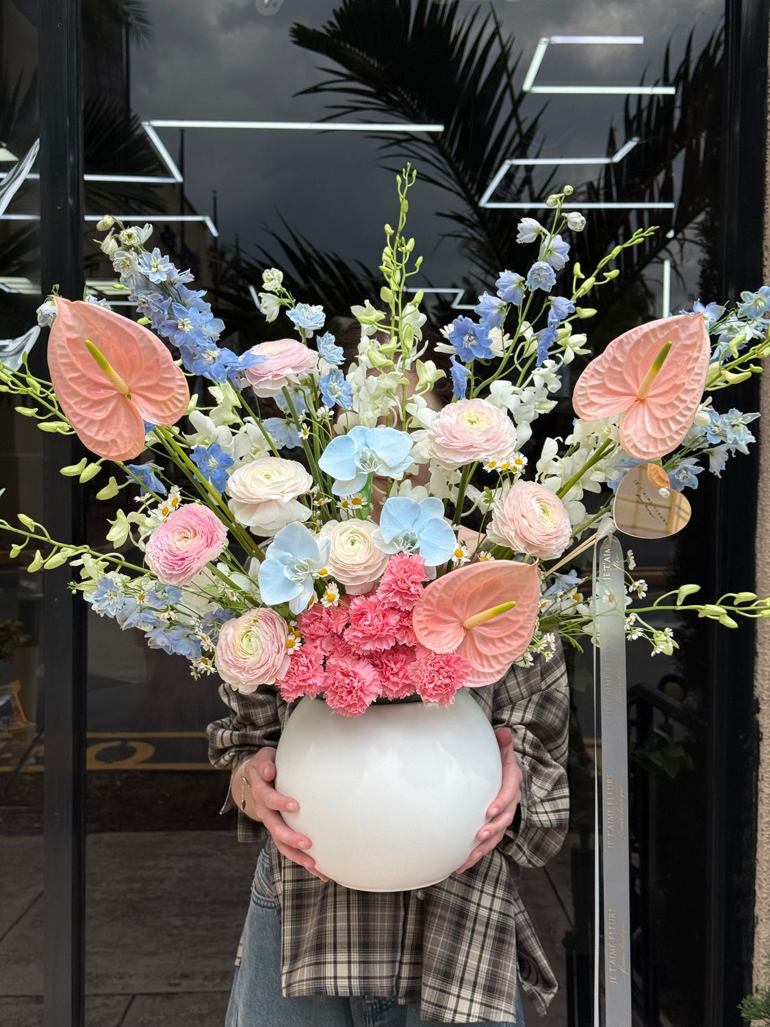 Same-day luxury flower delivery in Miami, Naples &amp; nearby areas.