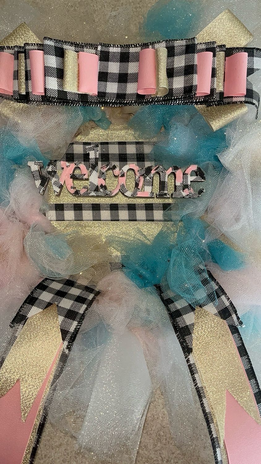 Festive “Welcome” Wreath (Small)