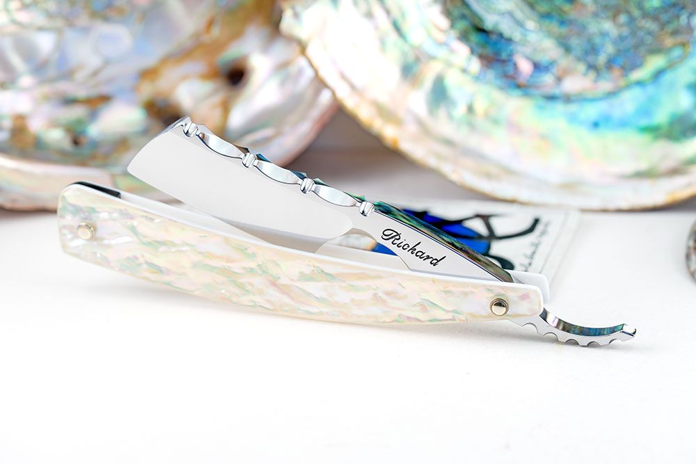 Mini 2"00 - Scalloped Spine - White Awabi ALVS - Personalization Script Font 