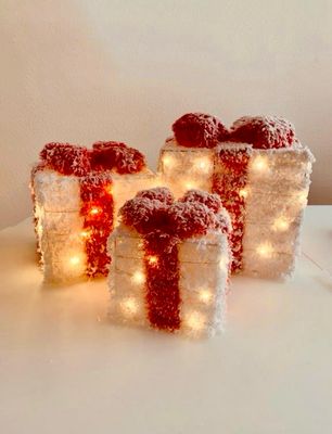 LED Geschenke Boxen mit Deko-Schnee 3er Set rot