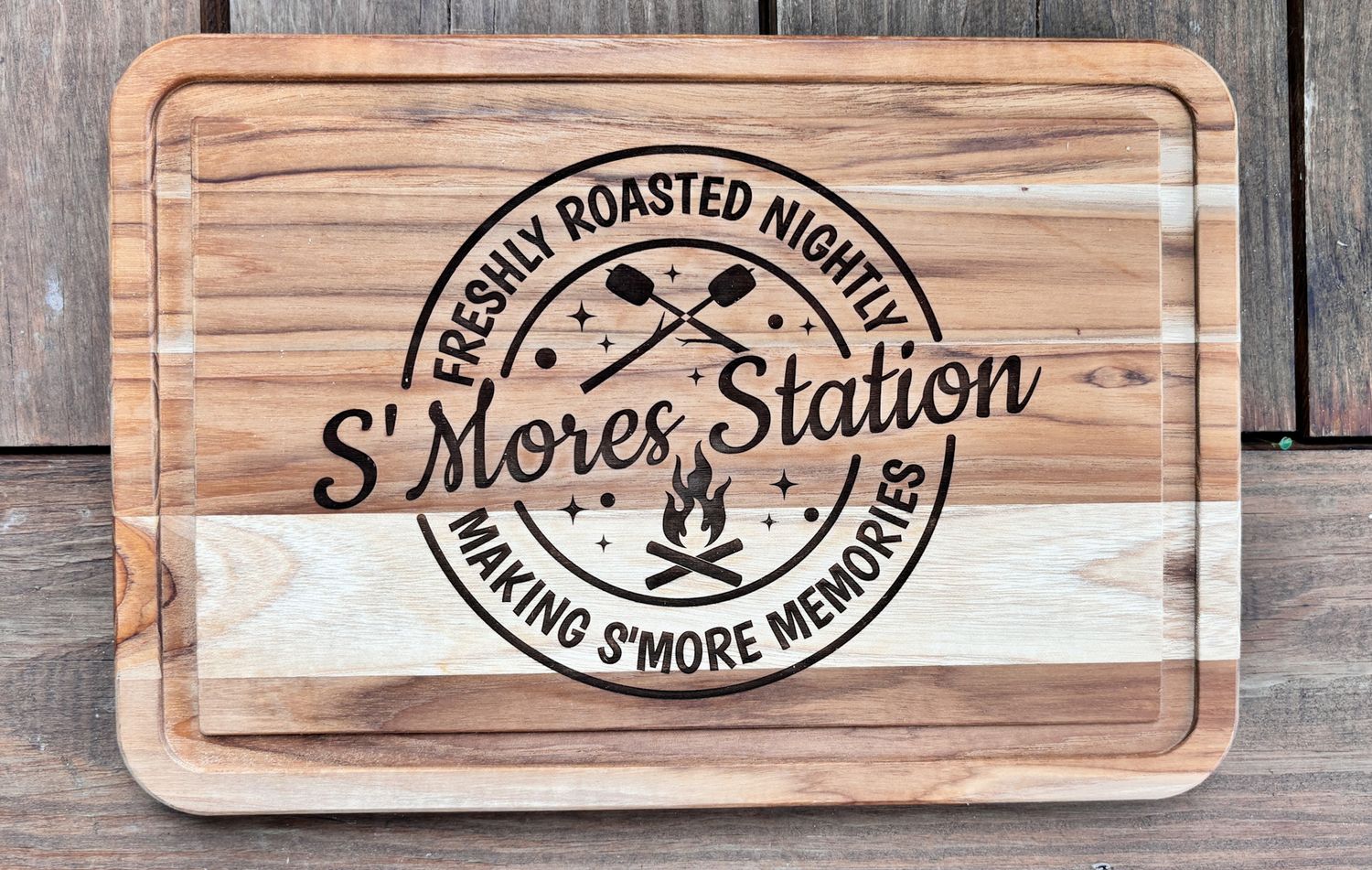 Cutting Board  - S&#39;mores Station