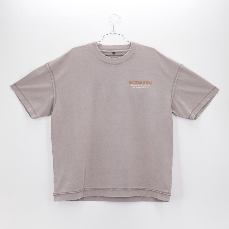 MADE WITH CARE VINTAGE TEE PEBBLE