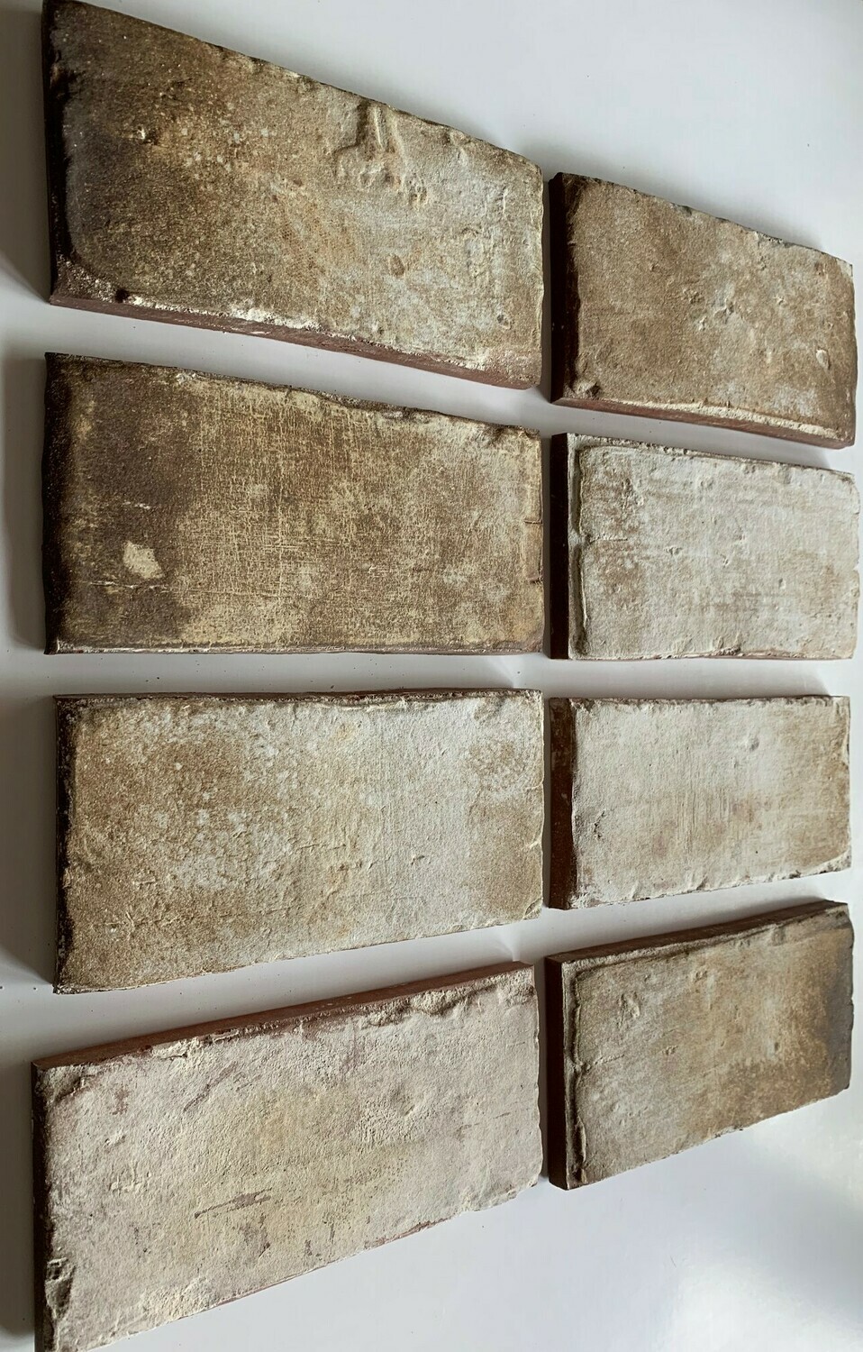 Antique Collection Leavenworth Thin Brick tiles (Size: 4" x 8")