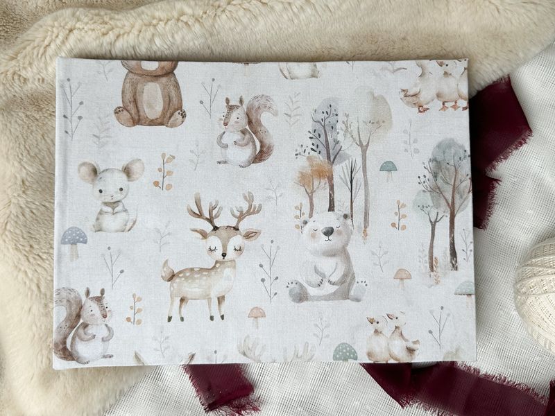 Album na zdjęcia wklejane ,,Poranek w lesie"